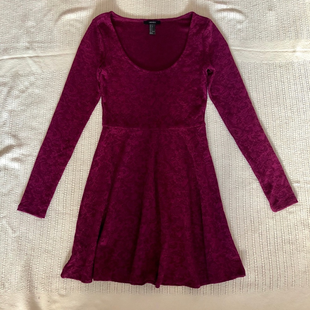 maroon long sleeve dress (S)